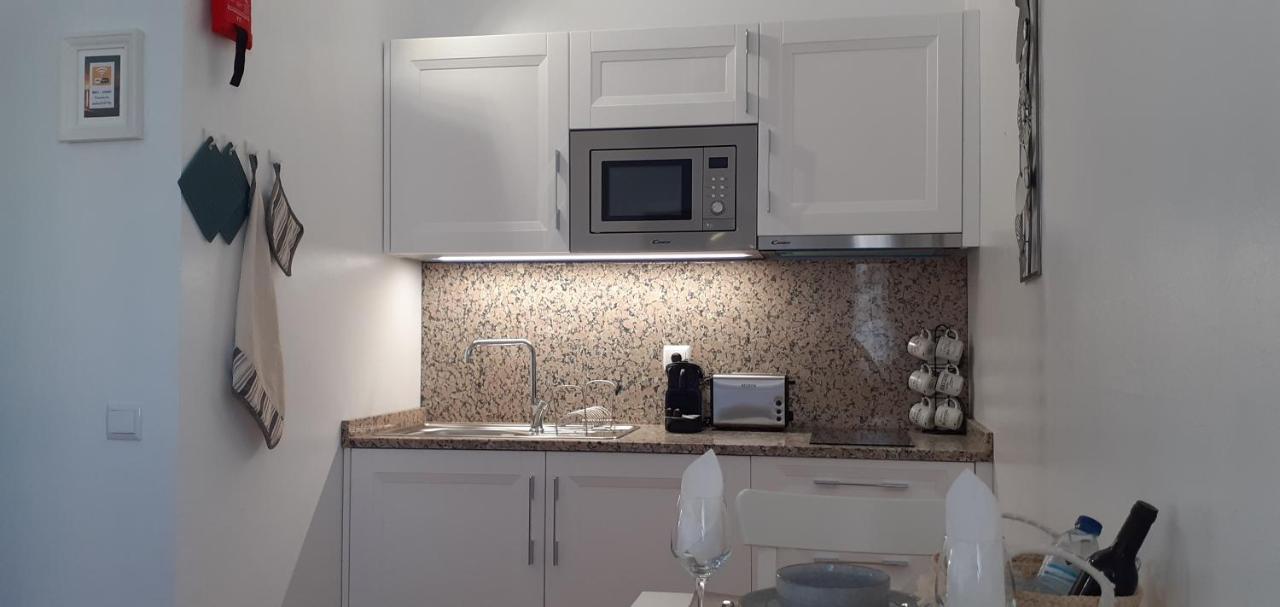 Lovely New House - Guests Apartments オリョン エクステリア 写真
